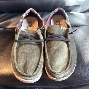 Hey Dude women’s olive green shoes size 6